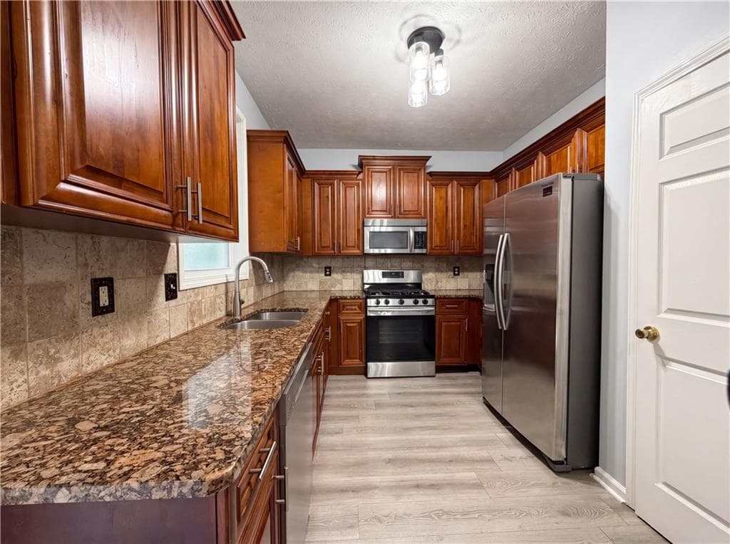 3 bedroom, 3 bathroom, 1,872 sq ft single family residence for sale at 371 Ethridge Drive, Kennesaw, GA 30144 — photo 5