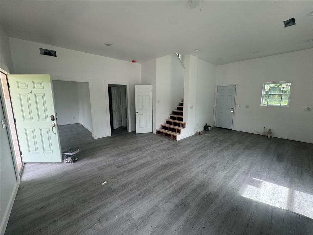 4 bedroom, 3 bathroom, 1,654 sq ft single family residence for sale at 6895 Magnolia Street, Lithonia, GA 30058 — photo 2