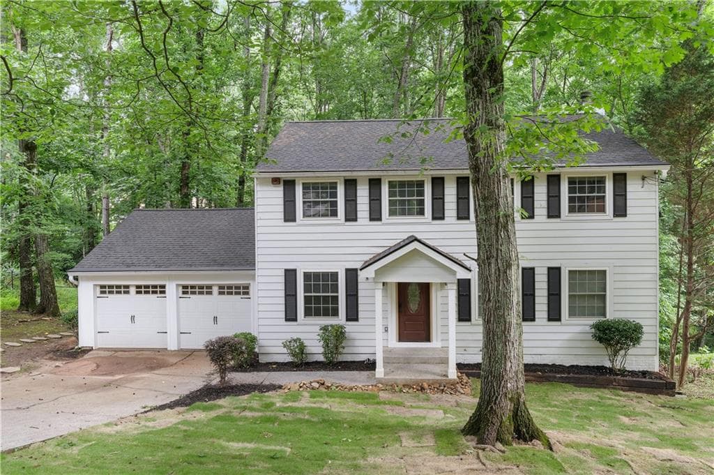 4 bedroom, 4 bathroom, 3,024 sq ft single family residence under contract at 1700 Ellenwood Drive, Roswell, GA 30075 — photo 3