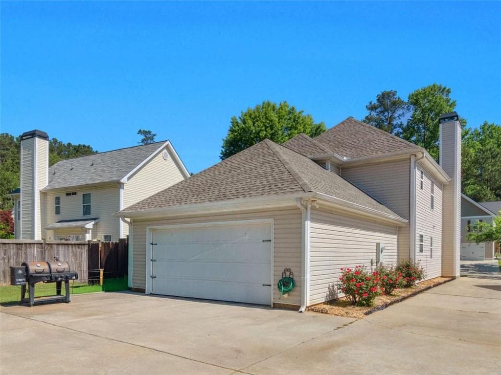 3 bedroom, 3 bathroom, 1,662 sq ft single family residence for sale at 165 Brasch Park Drive, Grantville, GA 30220 — photo 3