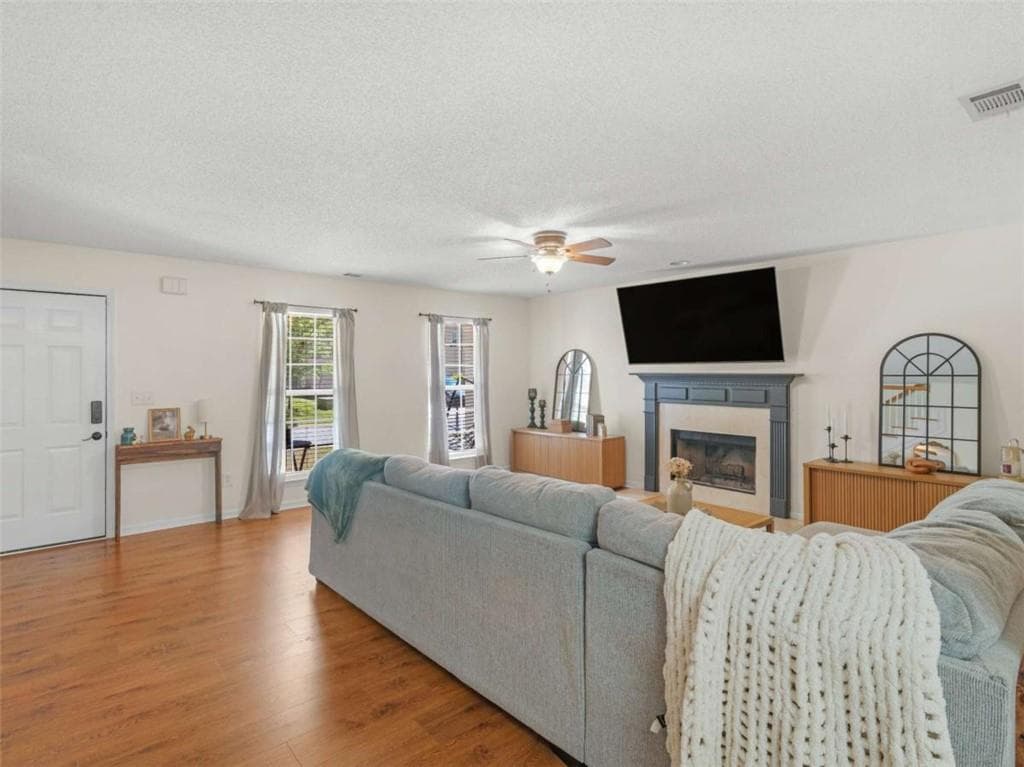 3 bedroom, 3 bathroom, 1,662 sq ft single family residence for sale at 165 Brasch Park Drive, Grantville, GA 30220 — photo 8