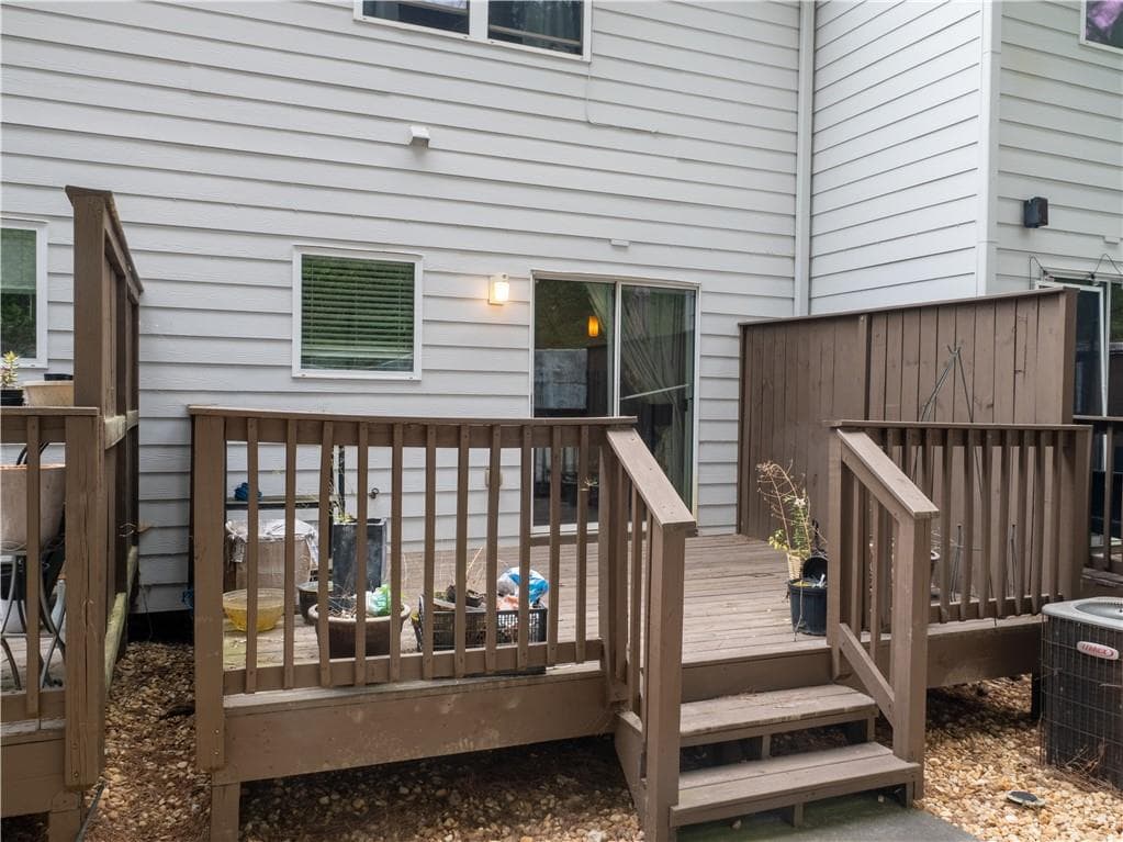 4 bedroom, 4 bathroom, 1,326 sq ft townhouse for sale at 1060 Liberty Parkway 413, Atlanta, GA 30318 — photo 3