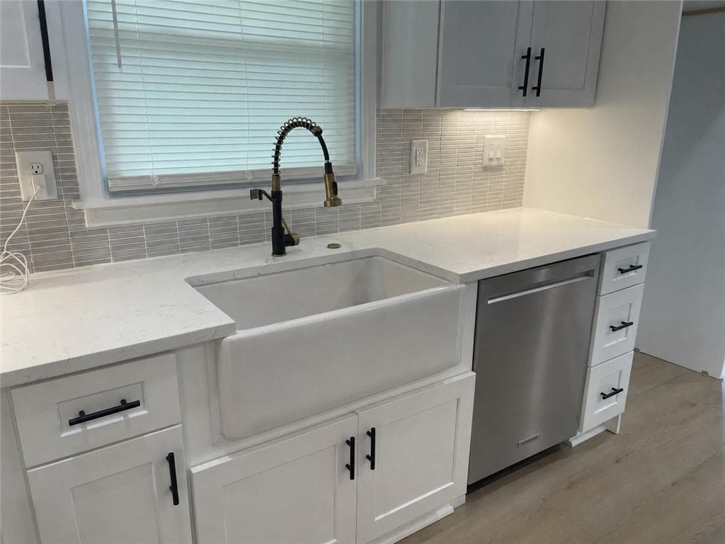 4 bedroom, 2 bathroom, 1,248 sq ft single family residence under contract at 500 SE Hutchens Road, Atlanta, GA 30354 — photo 2