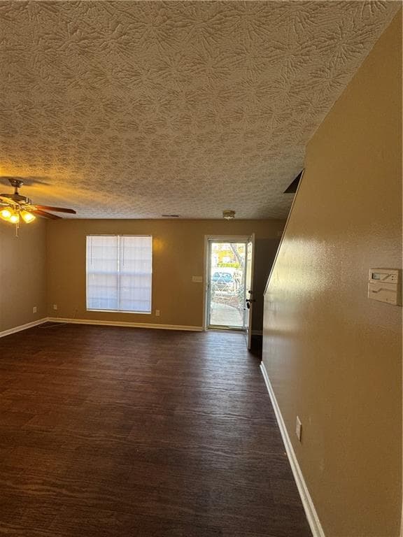 3 bedroom, 3 bathroom, 1,339 sq ft townhouse for rent at 5869 Strathmoor Manor Circle, Lithonia, GA 30058 for $1,730 a month — photo 3