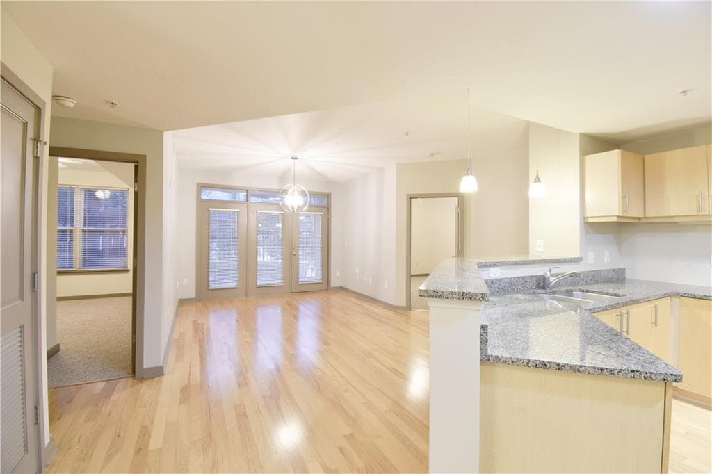 2 bedroom, 2 bathroom, 1,166 sq ft condominium for sale at 390 17th Street 2024, Atlanta, GA 30363 — photo 2