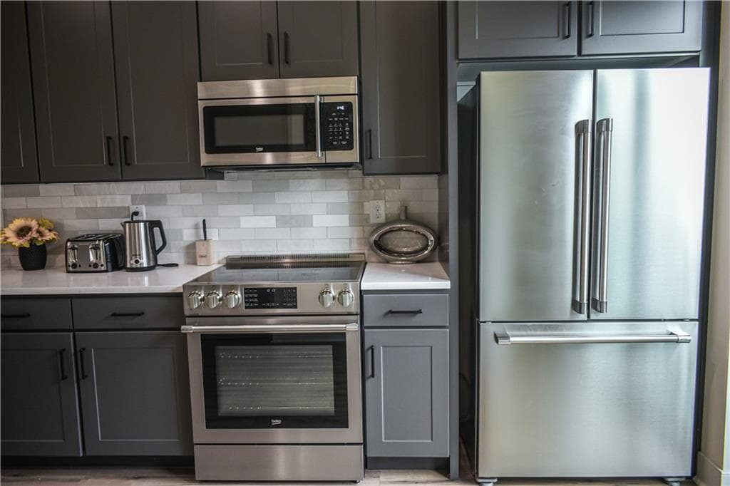 2 bedroom, 3 bathroom, 1,454 sq ft townhouse for sale at 2199 Lenox Road 17, Atlanta, GA 30324 — photo 5