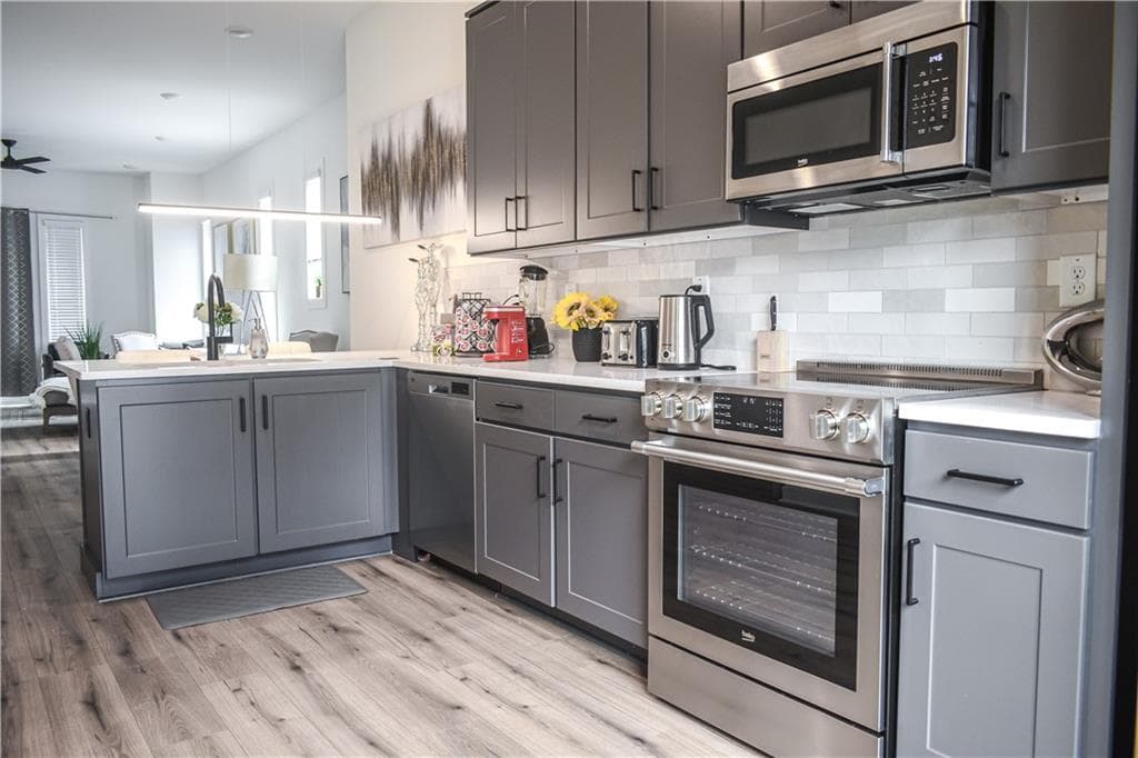 2 bedroom, 3 bathroom, 1,454 sq ft townhouse for sale at 2199 Lenox Road 17, Atlanta, GA 30324 — photo 3