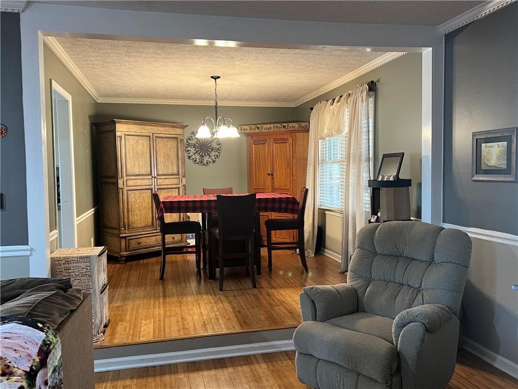 4 bedroom, 3 bathroom, 1,641 sq ft single family residence under contract at 313 Chattahoochee Way, Woodstock, GA 30188 — photo 6