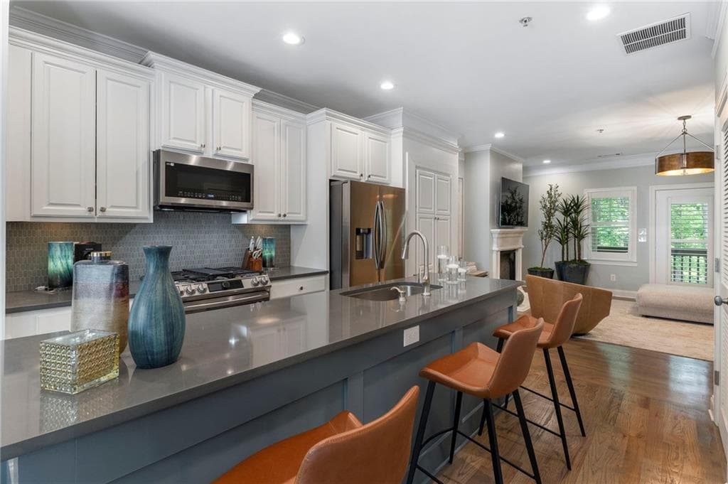 3 bedroom, 4 bathroom, 1,941 sq ft townhouse for sale at 402 Wade Creek Road, Alpharetta, GA 30009 — photo 8