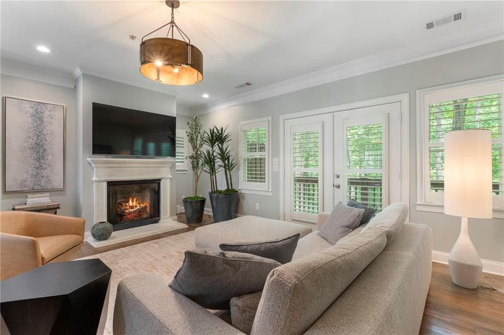 3 bedroom, 4 bathroom, 1,941 sq ft townhouse for sale at 402 Wade Creek Road, Alpharetta, GA 30009 — photo 3