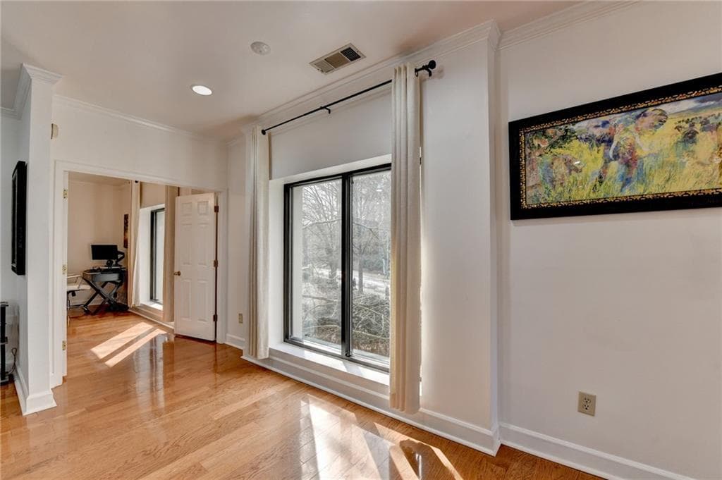 2 bedroom, 3 bathroom, 1,798 sq ft condominium under contract at 2865 Lenox Road 409, Atlanta, GA 30324 — photo 6