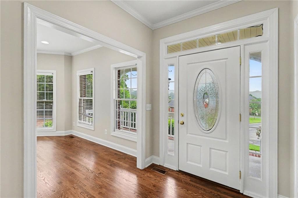3 bedroom, 3 bathroom, 2,324 sq ft single family residence under contract at 130 Oakhurst Terrace, Calhoun, GA 30701 — photo 4