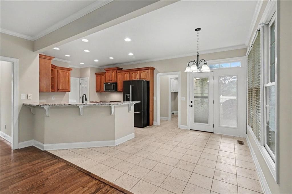 3 bedroom, 3 bathroom, 2,324 sq ft single family residence under contract at 130 Oakhurst Terrace, Calhoun, GA 30701 — photo 9