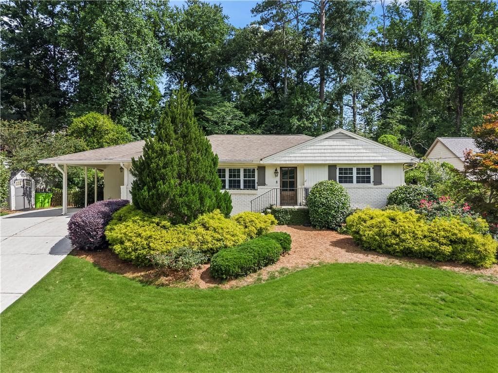 500 Carolwood Lane, Atlanta, GA 30342 — most recent listing photo