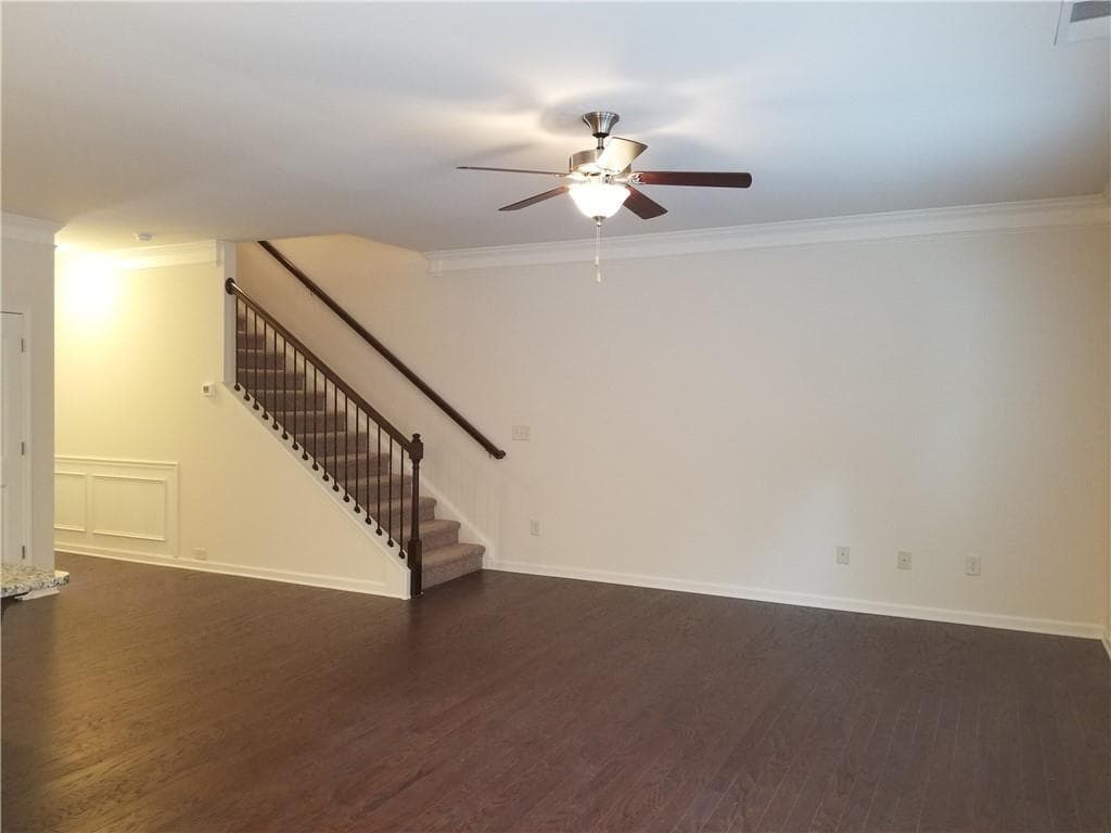 3 bedroom, 3 bathroom, 2,028 sq ft townhouse for sale at 259 Green Bridge Court, Lawrenceville, GA 30046 — photo 9