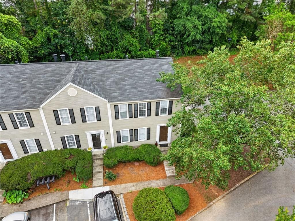 3 bedroom, 3 bathroom, 1,408 sq ft townhouse for sale at 3380 Bayshore Drive, Atlanta, GA 30340 — photo 3