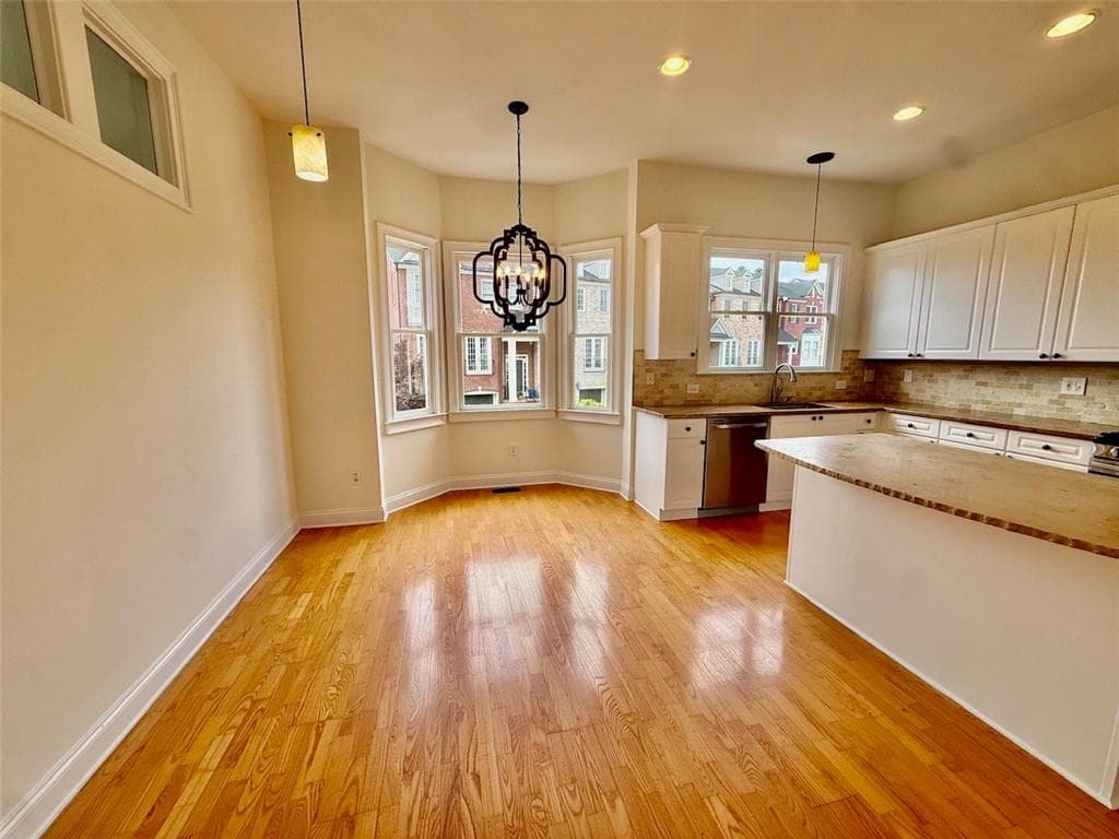 3 bedroom, 4 bathroom, 3,302 sq ft townhouse under contract at 1421 Montclair Court 11, Smyrna, GA 30080 — photo 7