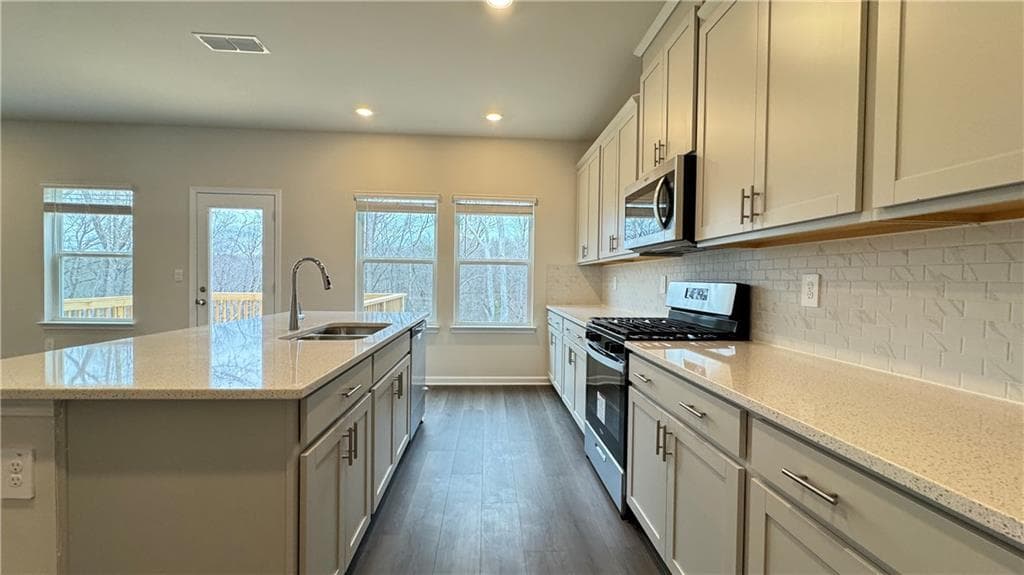 4 bedroom, 3 bathroom, 2,558 sq ft single family residence for rent at 228 Water Oak Way, Dawsonville, GA 30534 for $2,750 a month — photo 8