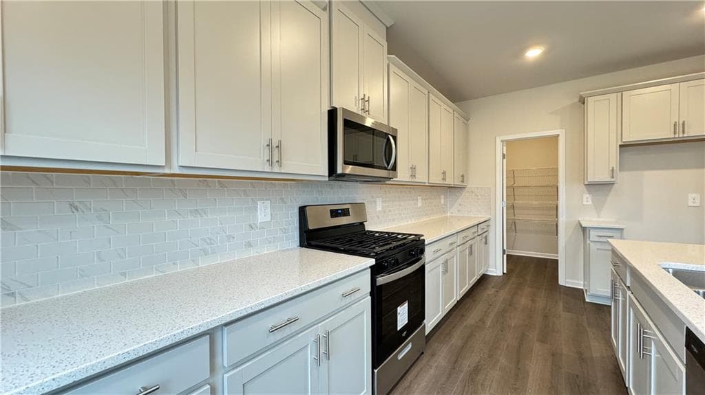 4 bedroom, 3 bathroom, 2,558 sq ft single family residence for rent at 228 Water Oak Way, Dawsonville, GA 30534 for $2,750 a month — photo 10