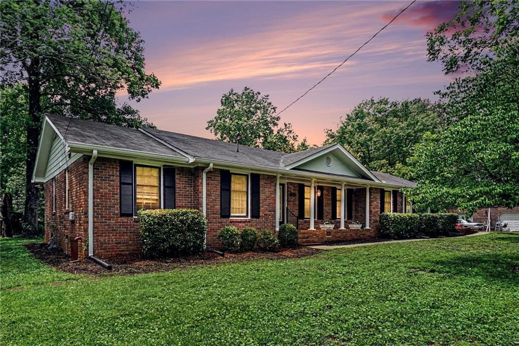 2925 Bob Bettis Road, Marietta, GA 30066 — most recent listing photo