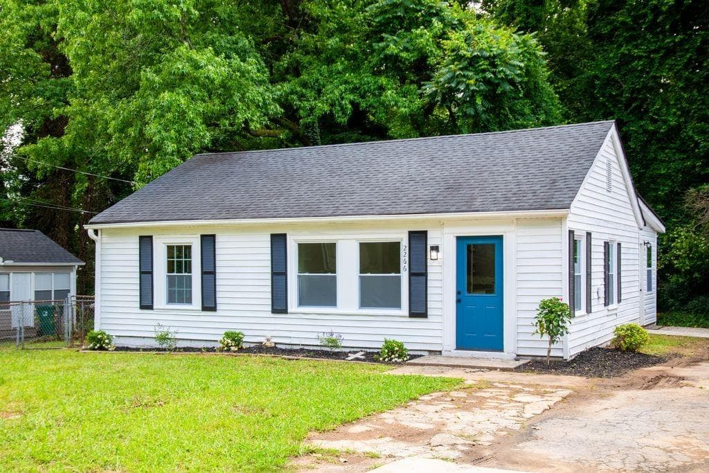 2 bedroom, 1 bathroom, 1,200 sq ft single family residence sold at 2266 Old Spring Road, Smyrna, GA 30080