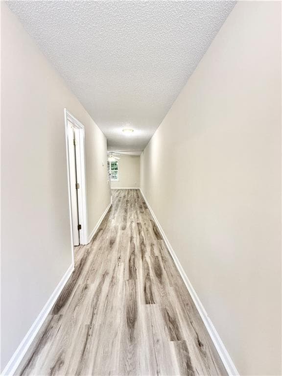 4 bedroom, 3 bathroom, 1,770 sq ft townhouse under contract at 1425 Maple Valley Court, Union City, GA 30291 — photo 2