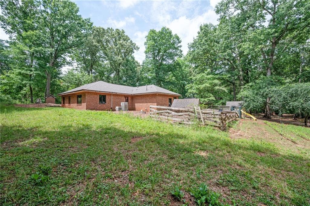 3 bedroom, 3 bathroom, 2,303 sq ft single family residence for sale at 801 Buford Carey Road, Hull, GA 30646 — photo 7
