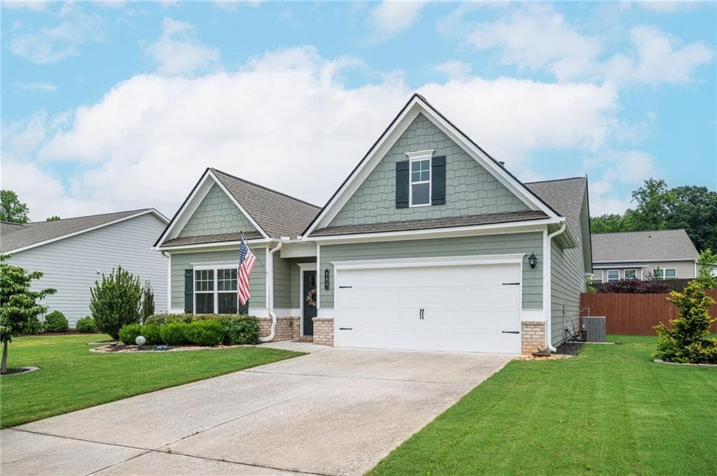 3 bedroom, 1,802 sq ft home for sale at 702 Owens Circle, Canton, GA