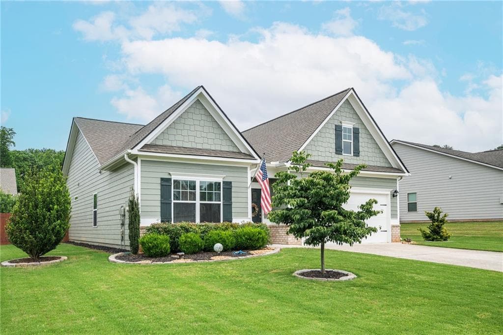 3 bedroom, 2 bathroom, 1,802 sq ft single family residence for sale at 702 Owens Circle, Canton, GA 30115 — photo 3