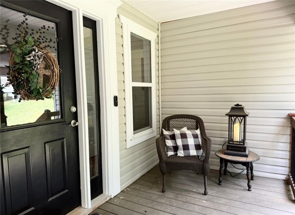 4 bedroom, 3 bathroom, 3,706 sq ft single family residence for sale at 227 Clarkesville Heights Drive, Clarkesville, GA 30523 — photo 5