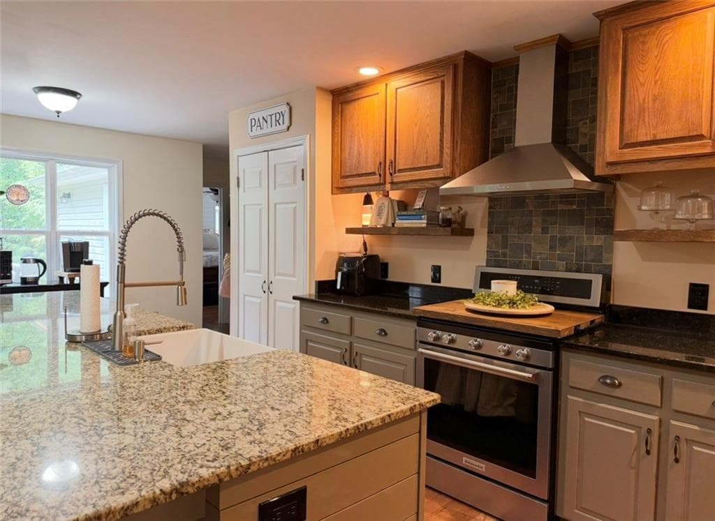 4 bedroom, 3 bathroom, 3,706 sq ft single family residence for sale at 227 Clarkesville Heights Drive, Clarkesville, GA 30523 — photo 10