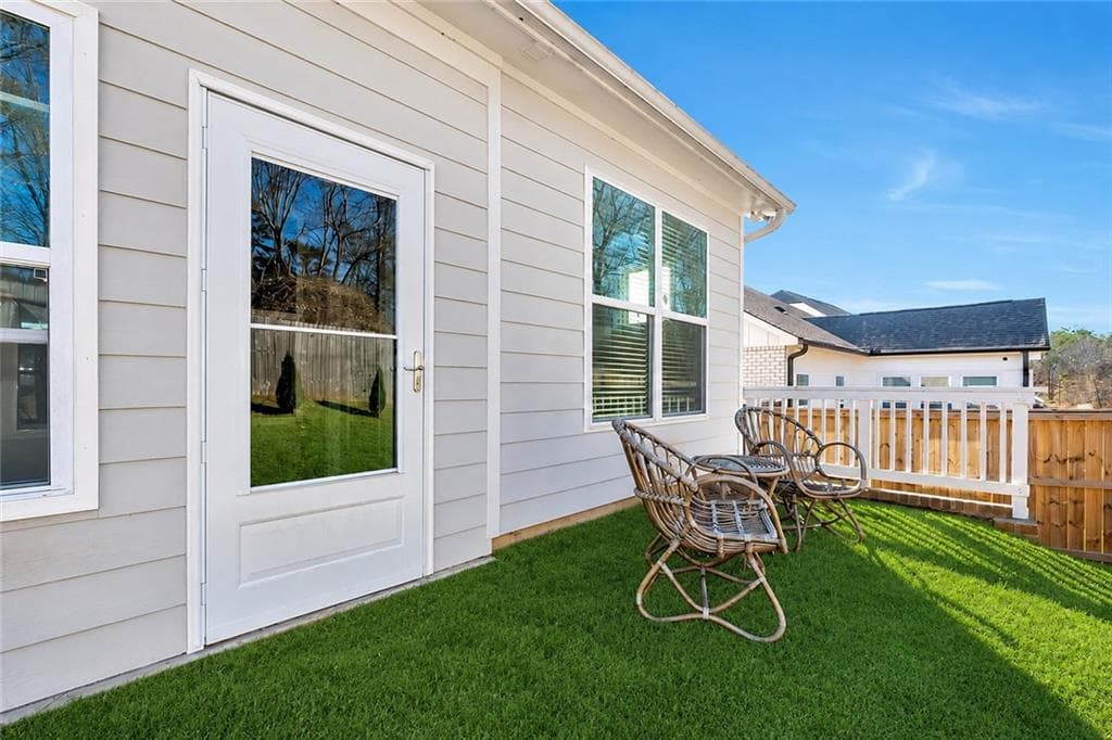 5 bedroom, 3 bathroom, 3,070 sq ft single family residence for sale at 6968 Manchester Drive, Flowery Branch, GA 30542 — photo 4