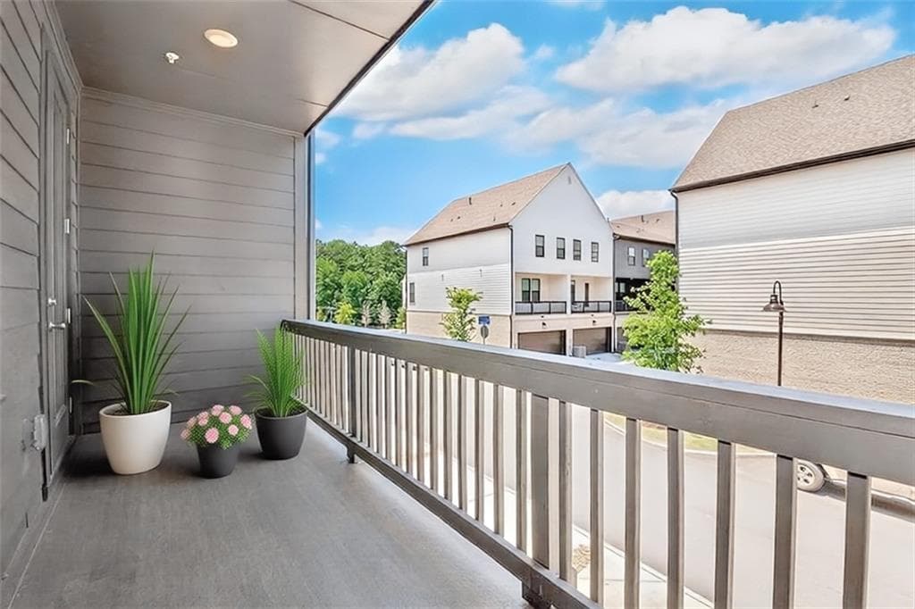 3 bedroom, 4 bathroom, 1,896 sq ft townhouse for rent at 6562 Beacon Drive, Sandy Springs, GA 30328 for $3,800 a month — photo 9