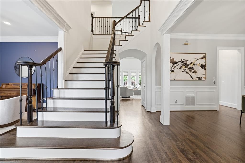 6 bedroom, 6 bathroom, 6,128 sq ft single family residence under contract at 943 Tarry Post Court, Suwanee, GA 30024 — photo 6