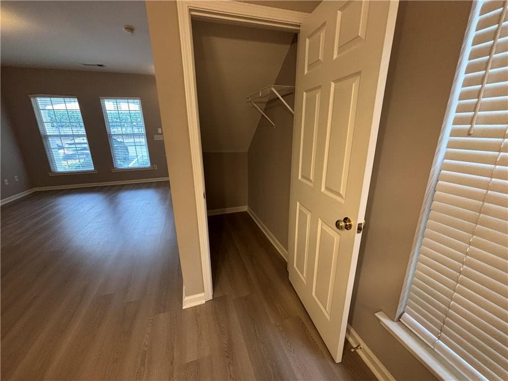 2 bedroom, 3 bathroom, 1,296 sq ft townhouse for rent at 3300 Hidden Cove Circle, Peachtree Corners, GA 30092 for $2,100 a month — photo 9