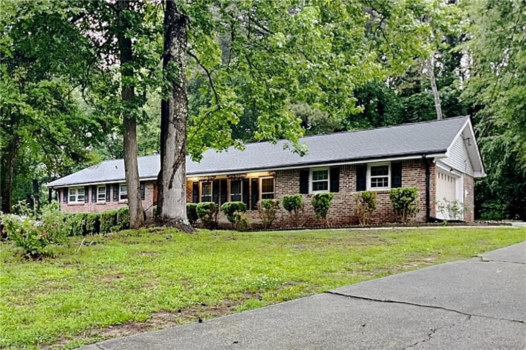 3 bedroom, 2 bathroom, 2,071 sq ft single family residence for rent at 2755 Hickory Circle, Snellville, GA 30078 for $1,900 a month