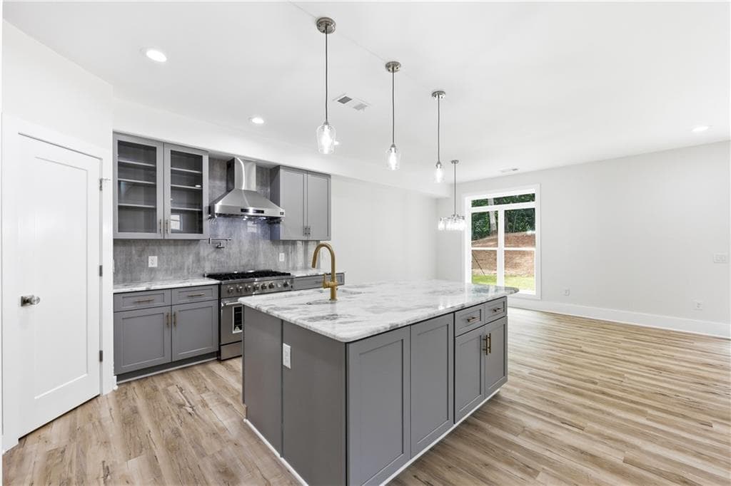 5 bedroom, 3 bathroom, 2,640 sq ft single family residence for sale at 5851 Canterbury Way, Clermont, GA 30527 — photo 5