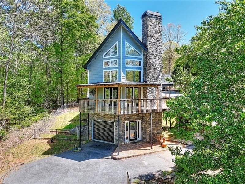 4 bedroom, 3 bathroom, 2,870 sq ft single family residence for sale at 867 Bear Creek Point, Mansfield, GA 30055