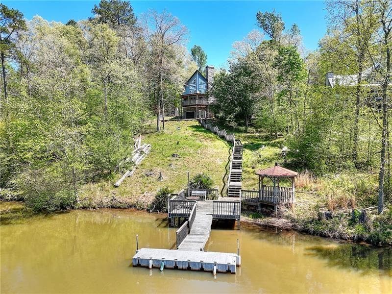 4 bedroom, 3 bathroom, 2,870 sq ft single family residence for sale at 867 Bear Creek Point, Mansfield, GA 30055 — photo 2