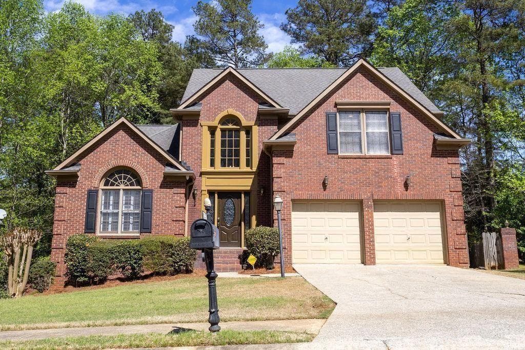 5 bedroom, 4 bathroom, 4,716 sq ft single family residence sold at 1194 Manor Crest Court, Marietta, GA 30068