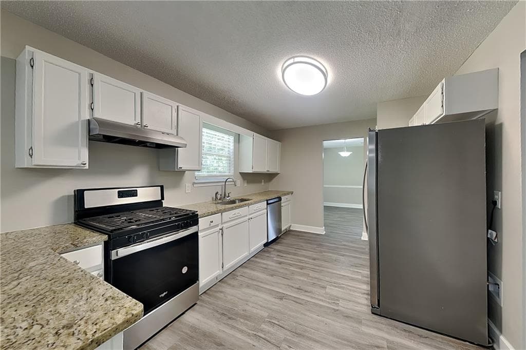 4 bedroom, 3 bathroom, 2,648 sq ft single family residence for rent at 2010 Rocksram Drive, Buford, GA 30519 for $2,475 a month — photo 6