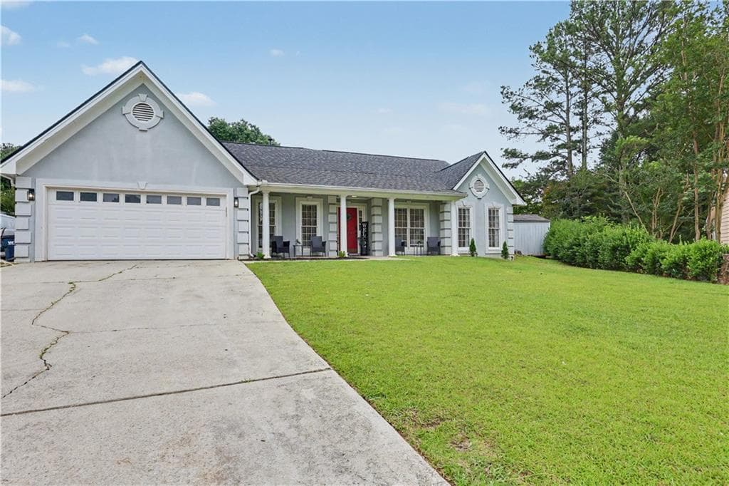 5 bedroom, 2 bathroom, 2,010 sq ft single family residence for sale at 2118 Blue Martin Court, Lawrenceville, GA 30044 — photo 8