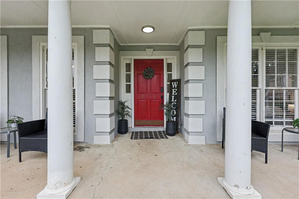 5 bedroom, 2 bathroom, 2,010 sq ft single family residence for sale at 2118 Blue Martin Court, Lawrenceville, GA 30044 — photo 9