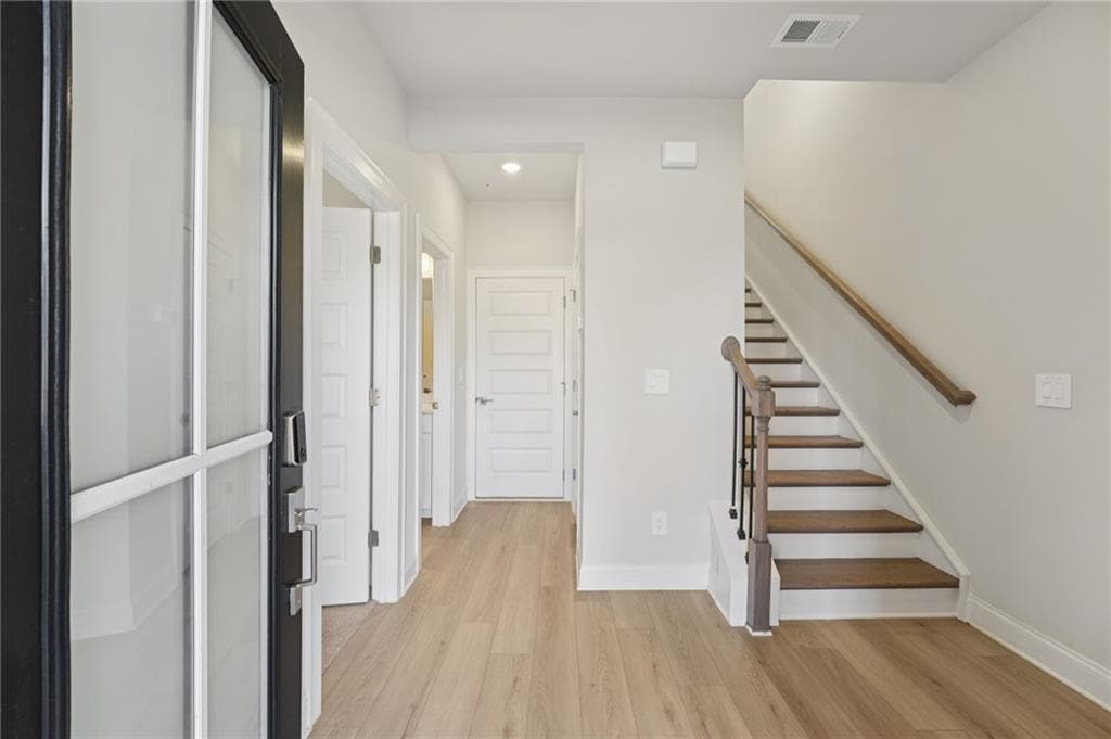 4 bedroom, 4 bathroom, 2,038 sq ft townhouse under contract at 6470 Pinin Place, Cumming, GA 30041 — photo 9