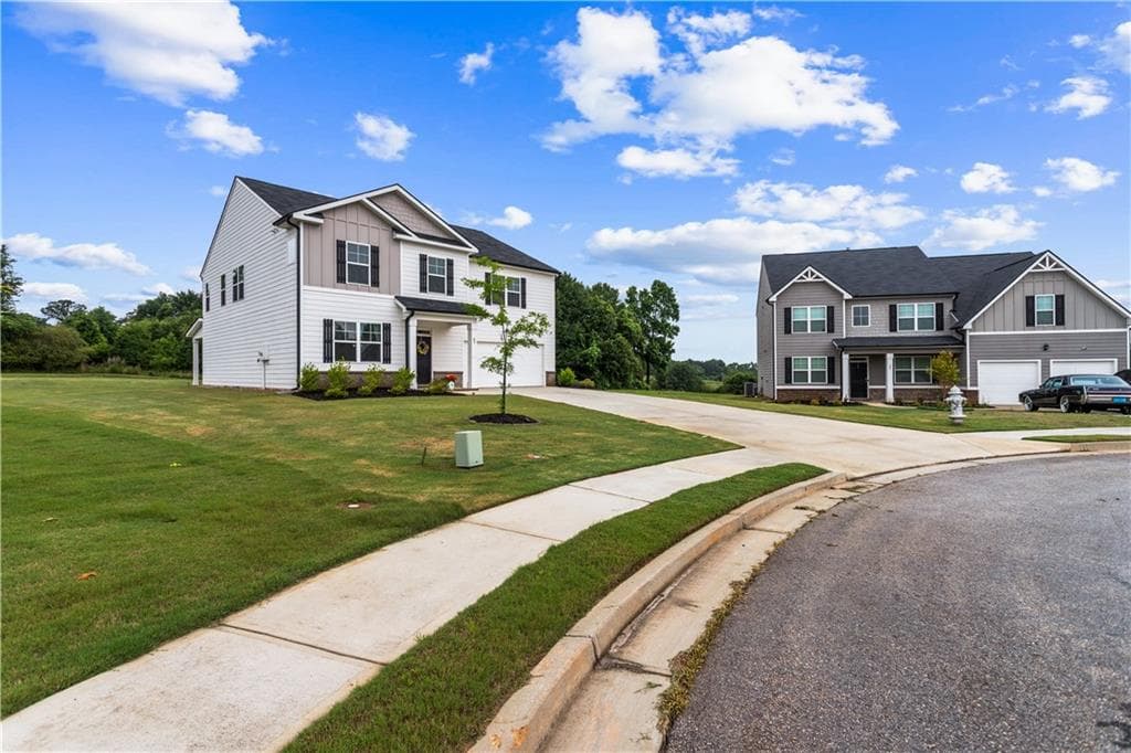5 bedroom, 3 bathroom, 3,199 sq ft single family residence for sale at 62 Aaron Trail, Dacula, GA 30019 — photo 5