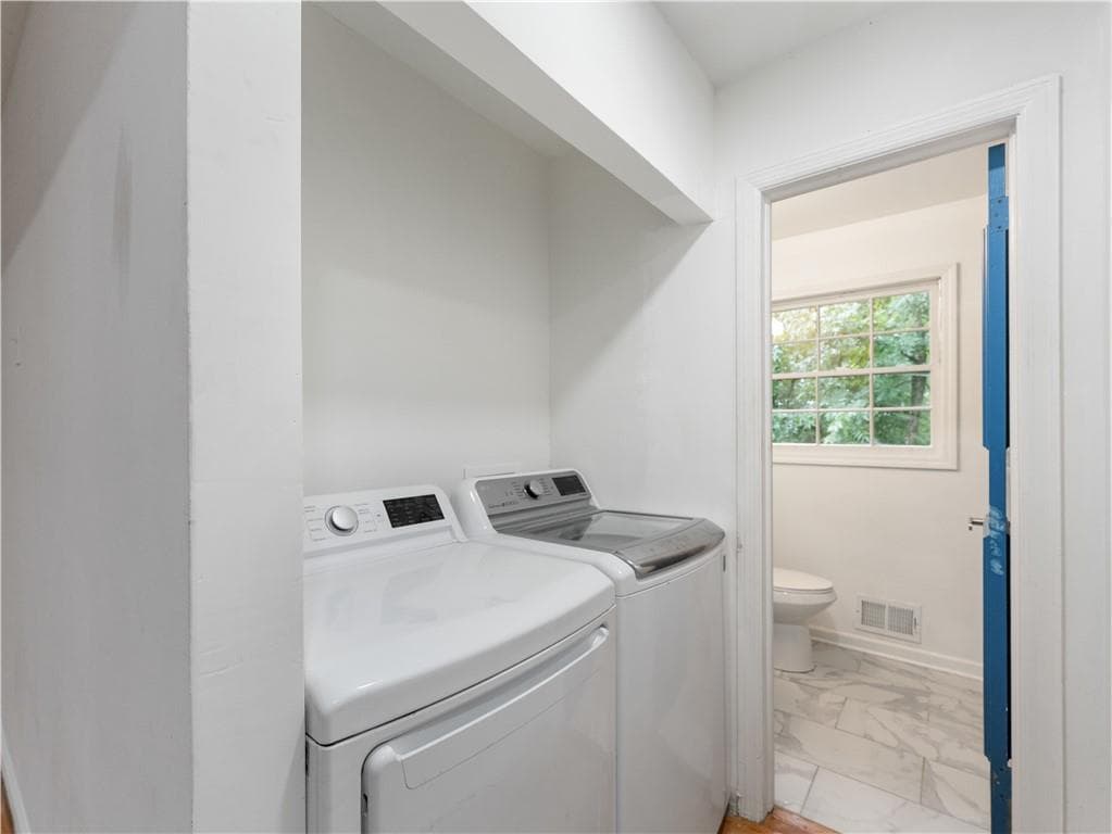 3 bedroom, 2 bathroom, 1,515 sq ft duplex for rent at 1685 Dunwoody Place Top, Atlanta, GA 30324 for $2,395 a month — photo 8