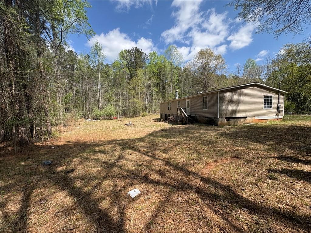 3 bedroom, 2 bathroom mobile home under contract at 374 S Alexander Creek Road, Newnan, GA 30263 — photo 3