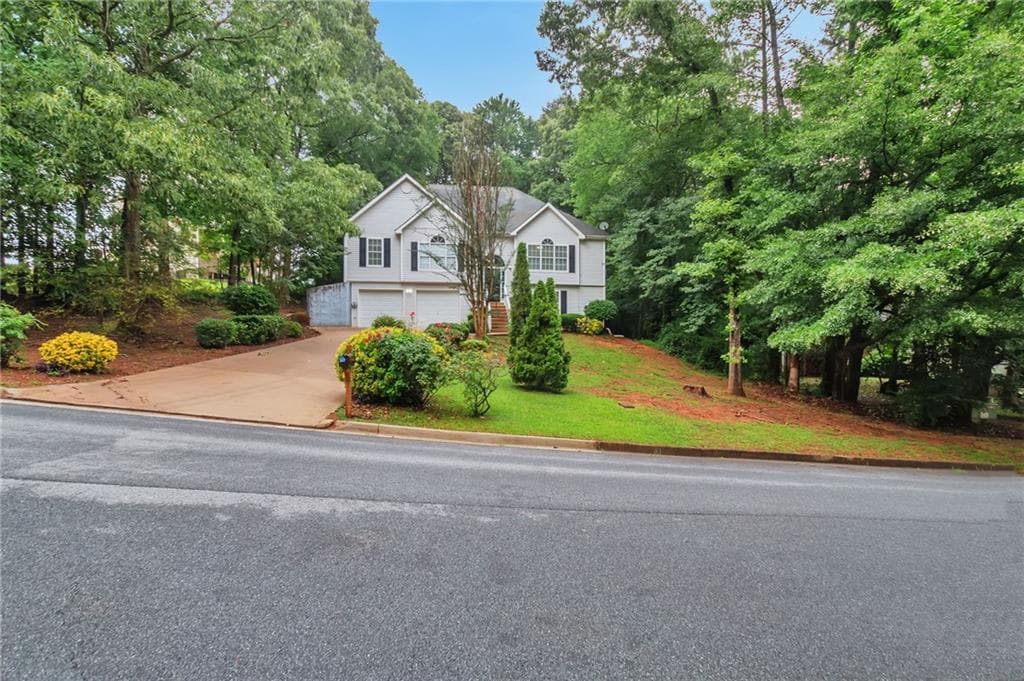4 bedroom, 3 bathroom, 1,774 sq ft single family residence for sale at 4374 Northridge Trail, Ellenwood, GA 30294