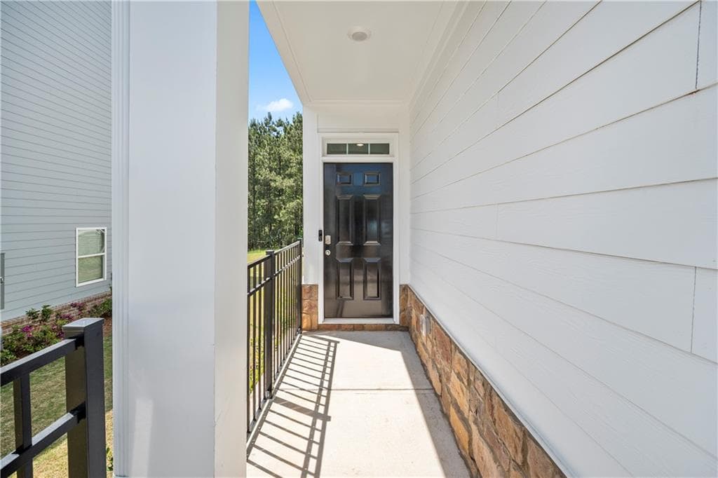 3 bedroom, 3 bathroom, 1,904 sq ft townhouse for sale at 6710 Corryton Street, Flowery Branch, GA 30542 — photo 2