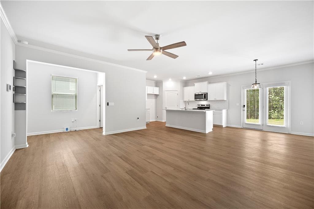 3 bedroom, 3 bathroom, 1,904 sq ft townhouse for sale at 6710 Corryton Street, Flowery Branch, GA 30542 — photo 5